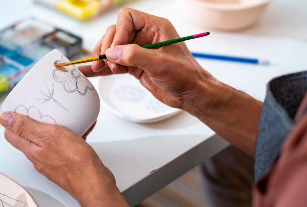 【ポタリーペインティング体験】オリジナルの絵付け陶器を作ってみましょう！